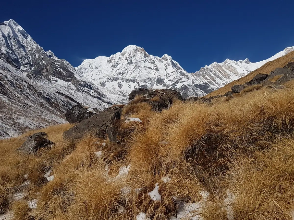 annapurna south view on the way to abc