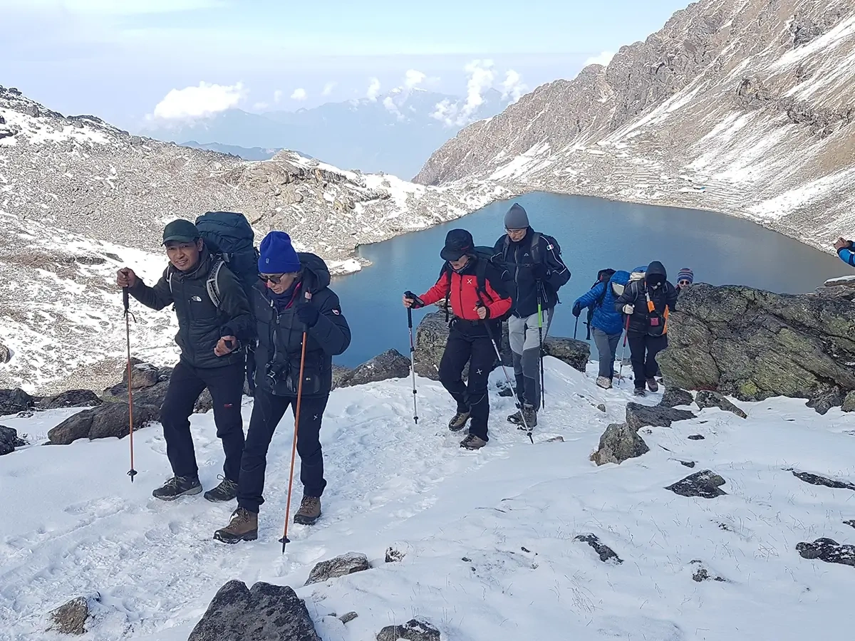 group treks in gosaikunda