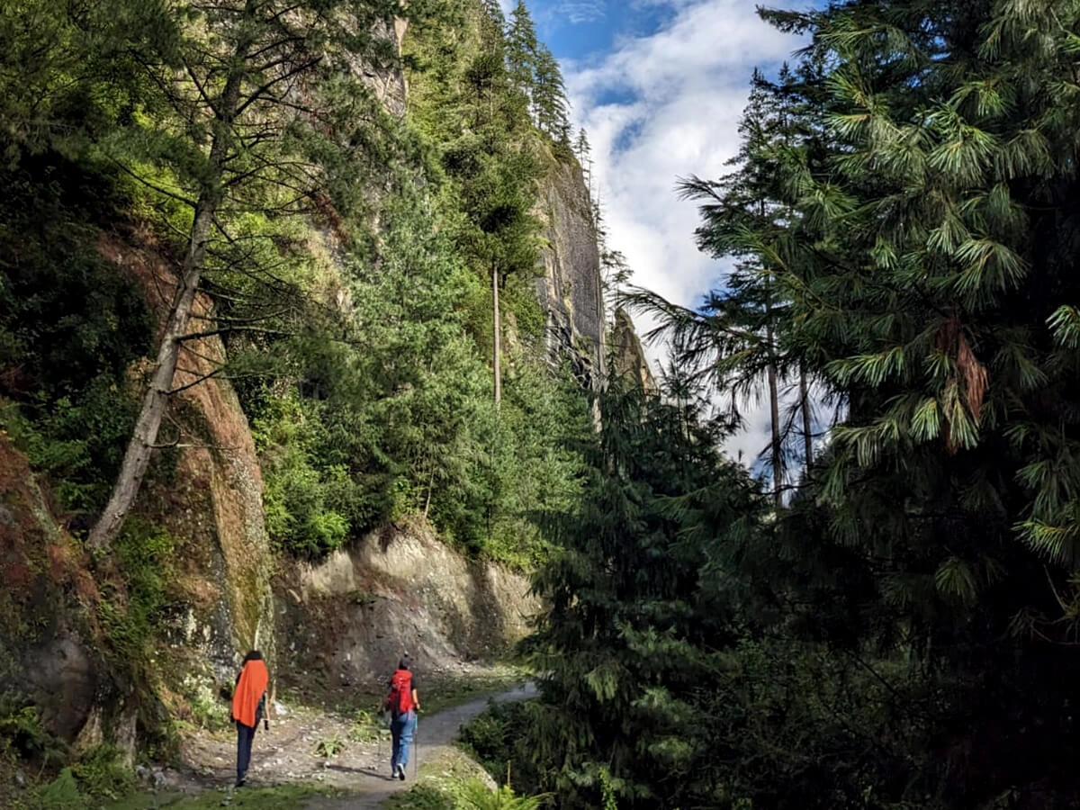 Nar Phu Valley Trek via Kang La Pass - 11 Days