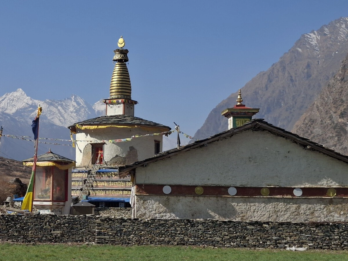Stupa near Nile village